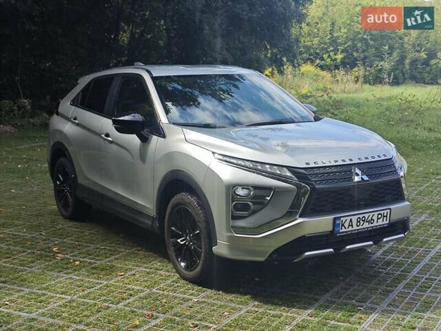 Серый Мицубиси Eclipse Cross, объемом двигателя 1.5 л и пробегом 80 тыс. км за 18700 $, фото 1 на Automoto.ua