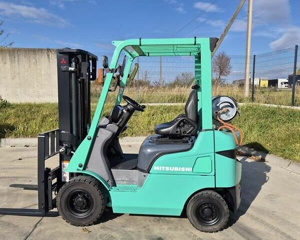 Зеленый Мицубиси FGE, объемом двигателя 2 л и пробегом 5 тыс. км за 12045 $, фото 1 на Automoto.ua