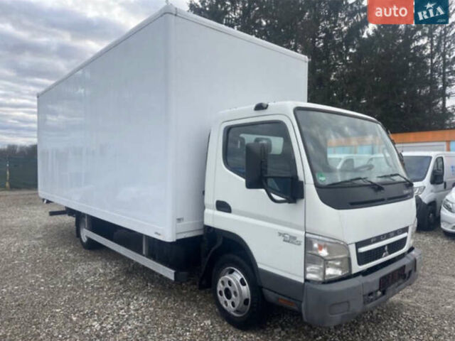 Белый Мицубиси Fuso Canter, объемом двигателя 3 л и пробегом 300 тыс. км за 14000 $, фото 1 на Automoto.ua