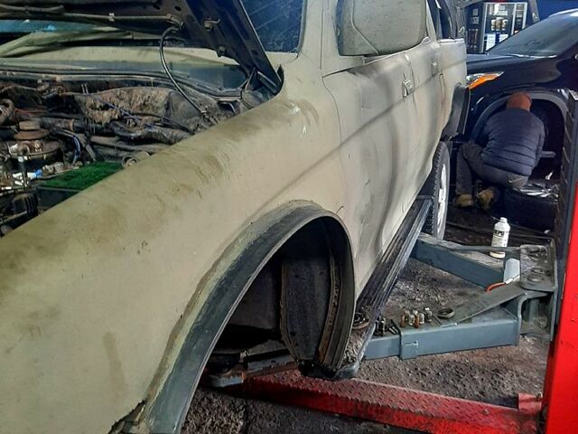 Міцубісі L200, об'ємом двигуна 2.4 л та пробігом 190 тис. км за 3600 $, фото 1 на Automoto.ua