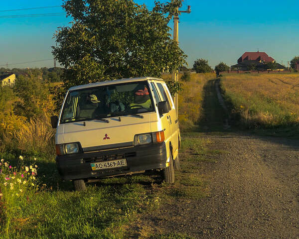 Білий Міцубісі L 300, об'ємом двигуна 2.5 л та пробігом 500 тис. км за 2500 $, фото 1 на Automoto.ua