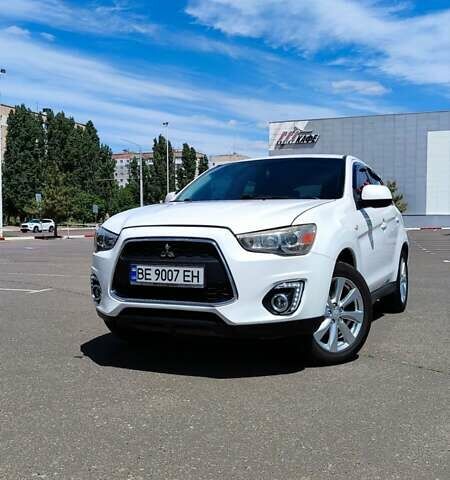 Белый Мицубиси Outlander Sport, объемом двигателя 2.36 л и пробегом 112 тыс. км за 13500 $, фото 1 на Automoto.ua