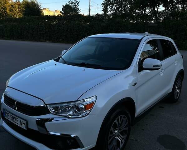Білий Міцубісі Outlander Sport, об'ємом двигуна 2 л та пробігом 77 тис. км за 14000 $, фото 1 на Automoto.ua