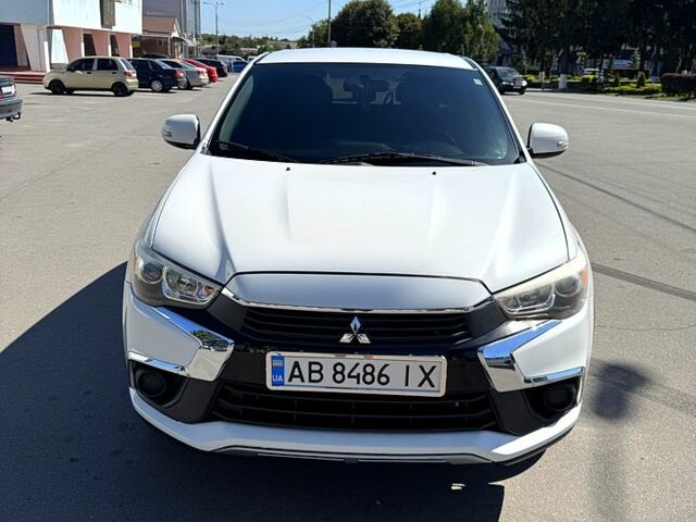 Белый Мицубиси Outlander Sport, объемом двигателя 2 л и пробегом 110 тыс. км за 12600 $, фото 1 на Automoto.ua