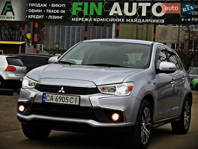 Серый Мицубиси Outlander Sport, объемом двигателя 2 л и пробегом 120 тыс. км за 11700 $, фото 1 на Automoto.ua