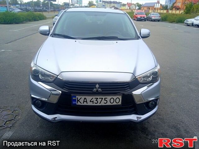 Серый Мицубиси Outlander Sport, объемом двигателя 2 л и пробегом 120 тыс. км за 11700 $, фото 1 на Automoto.ua