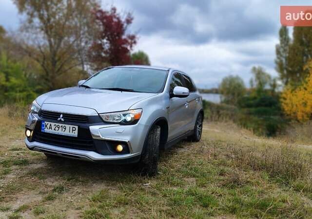 Сірий Міцубісі Outlander Sport, об'ємом двигуна 2.36 л та пробігом 136 тис. км за 13999 $, фото 1 на Automoto.ua