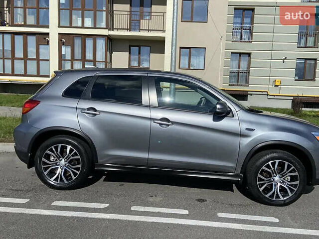 Серый Мицубиси Outlander Sport, объемом двигателя 2 л и пробегом 72 тыс. км за 16900 $, фото 1 на Automoto.ua