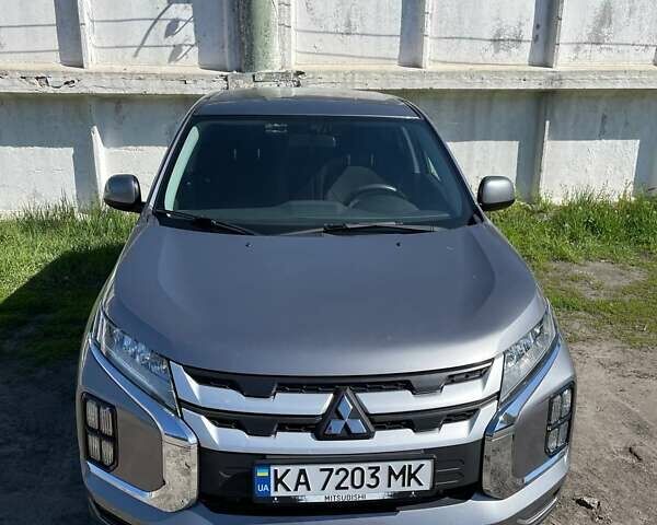 Серый Мицубиси Outlander Sport, объемом двигателя 2 л и пробегом 88 тыс. км за 15999 $, фото 1 на Automoto.ua