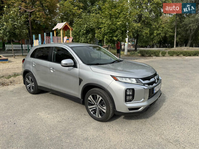 Серый Мицубиси Outlander Sport, объемом двигателя 2 л и пробегом 117 тыс. км за 17500 $, фото 1 на Automoto.ua