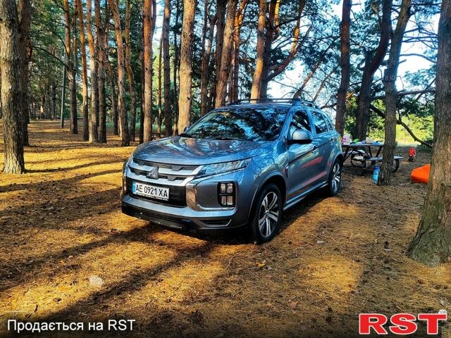 Серый Мицубиси Outlander Sport, объемом двигателя 2 л и пробегом 70 тыс. км за 17200 $, фото 1 на Automoto.ua