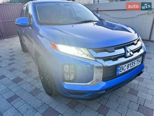 Синий Мицубиси Outlander Sport, объемом двигателя 2 л и пробегом 57 тыс. км за 21000 $, фото 1 на Automoto.ua