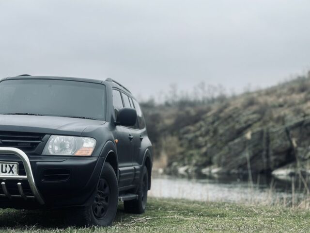 Чорний Міцубісі Shogun, об'ємом двигуна 3.4 л та пробігом 1 тис. км за 4200 $, фото 1 на Automoto.ua