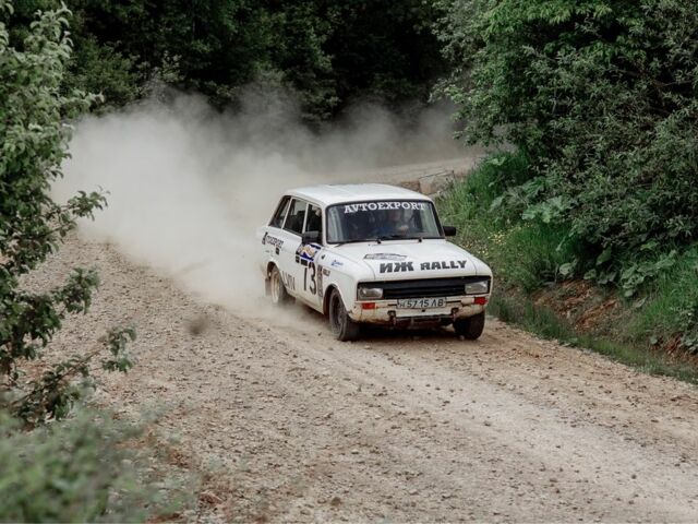 Бежевый Москвич / АЗЛК 2125, объемом двигателя 2 л и пробегом 100 тыс. км за 500 $, фото 1 на Automoto.ua