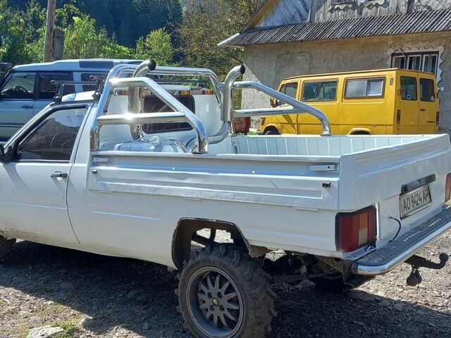 Білий Москвич / АЗЛК 2137, об'ємом двигуна 1 л та пробігом 150 тис. км за 1750 $, фото 1 на Automoto.ua