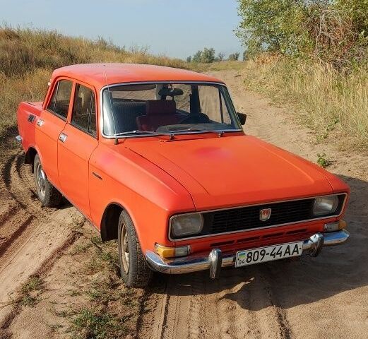 Москвич / АЗЛК 2140 1976 в Каменское - Днепродзержинск на Automoto.ua Красный Москвич / АЗЛК 2140, объемом двигателя 0 л и пробегом 32 тыс. км за 523 $, фото 1 на Automoto.ua