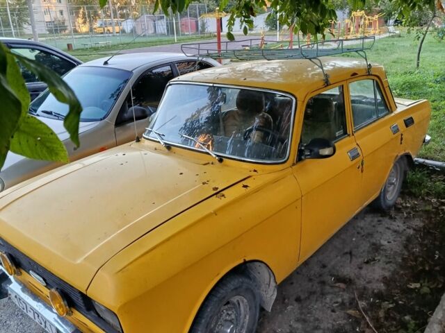 Желтый Москвич / АЗЛК 2140, объемом двигателя 1.5 л и пробегом 465 тыс. км за 290 $, фото 1 на Automoto.ua