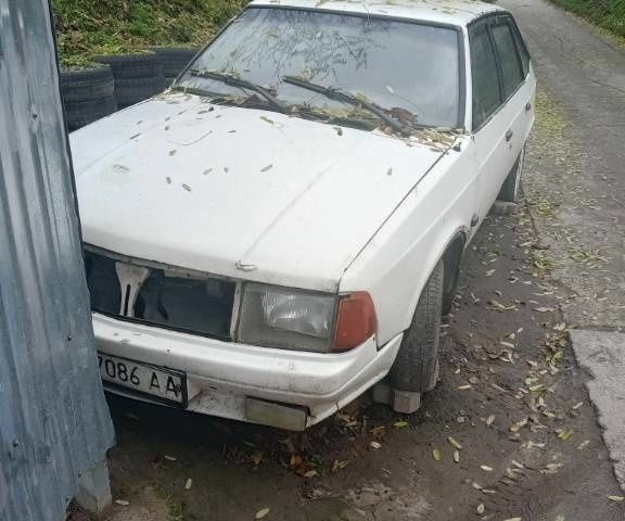 Белый Москвич / АЗЛК 2141, объемом двигателя 1.7 л и пробегом 800 тыс. км за 191 $, фото 1 на Automoto.ua