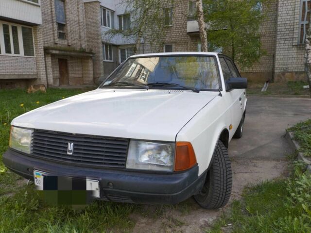 Белый Москвич / АЗЛК 2141, объемом двигателя 1.5 л и пробегом 200 тыс. км за 1080 $, фото 1 на Automoto.ua