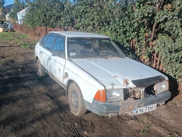 Москвич / АЗЛК 2141 1992 в Николаеве на Automoto.ua Белый Москвич / АЗЛК 2141, объемом двигателя 0 л и пробегом 55 тыс. км за 193 $, фото 1 на Automoto.ua