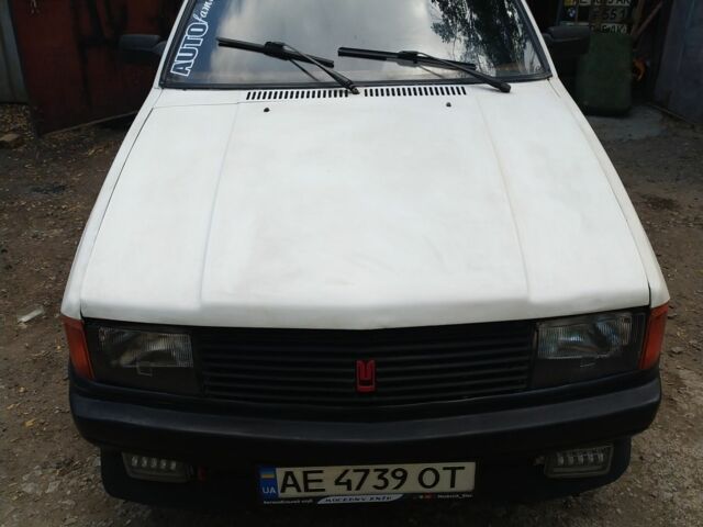 Белый Москвич / АЗЛК 2141, объемом двигателя 1.5 л и пробегом 90 тыс. км за 1320 $, фото 1 на Automoto.ua