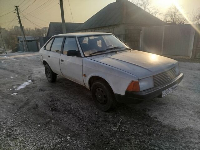 Белый Москвич / АЗЛК 2141, объемом двигателя 1.5 л и пробегом 100 тыс. км за 291 $, фото 1 на Automoto.ua