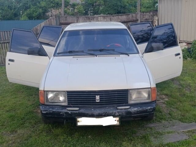 Белый Москвич / АЗЛК 2141, объемом двигателя 1.7 л и пробегом 10 тыс. км за 1100 $, фото 1 на Automoto.ua
