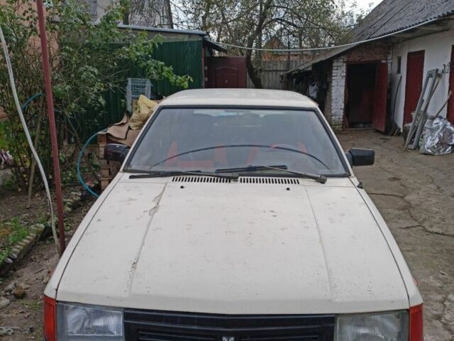 Белый Москвич / АЗЛК 2141, объемом двигателя 0 л и пробегом 200 тыс. км за 450 $, фото 1 на Automoto.ua