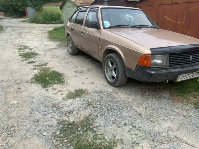 Бежевый Москвич / АЗЛК 2141, объемом двигателя 1.6 л и пробегом 300 тыс. км за 500 $, фото 1 на Automoto.ua