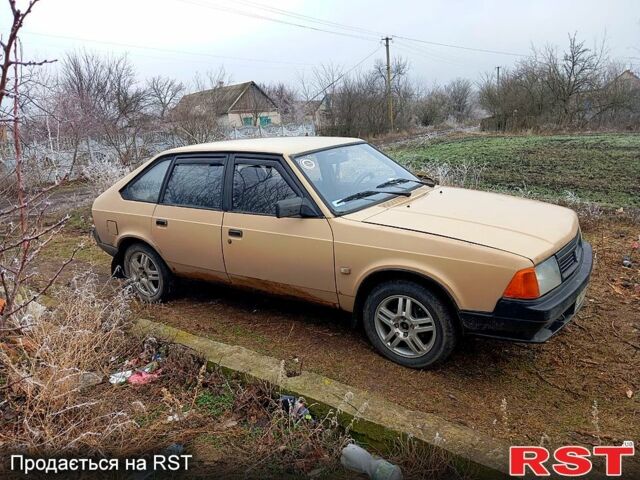 Бежевый Москвич / АЗЛК 2141, объемом двигателя 1.5 л и пробегом 250 тыс. км за 450 $, фото 1 на Automoto.ua
