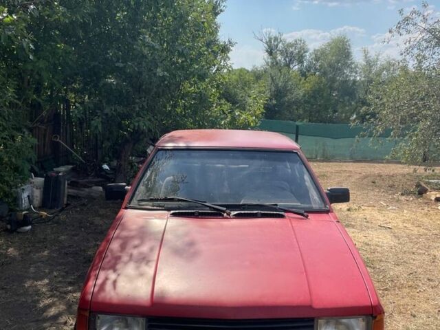Червоний Москвич / АЗЛК 2141, об'ємом двигуна 1.5 л та пробігом 130 тис. км за 500 $, фото 1 на Automoto.ua