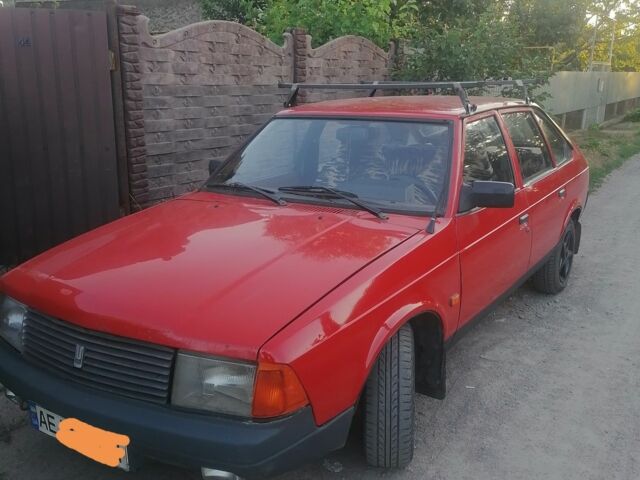 Красный Москвич / АЗЛК 2141, объемом двигателя 1 л и пробегом 200 тыс. км за 600 $, фото 1 на Automoto.ua