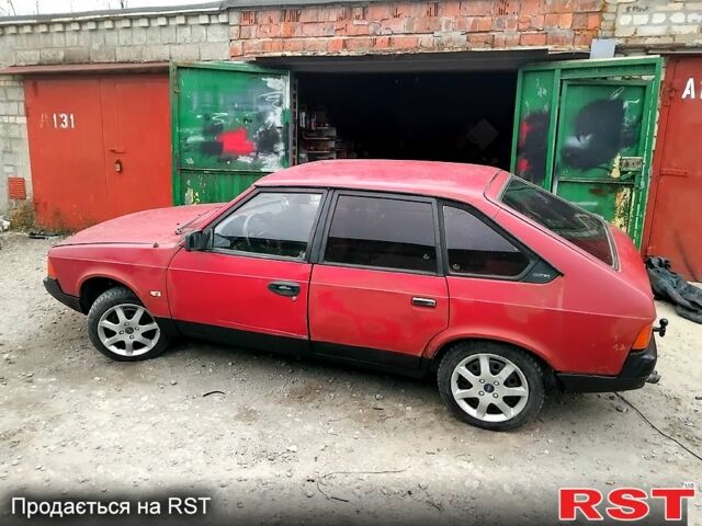 Красный Москвич / АЗЛК 2141, объемом двигателя 1.5 л и пробегом 50 тыс. км за 599 $, фото 1 на Automoto.ua