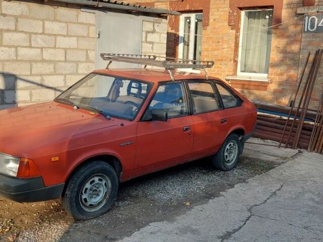 Красный Москвич / АЗЛК 2141, объемом двигателя 0 л и пробегом 100 тыс. км за 500 $, фото 1 на Automoto.ua