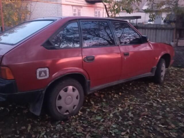 Москвич / АЗЛК 2141 1990 в Кривом Роге на Automoto.ua Красный Москвич / АЗЛК 2141, объемом двигателя 2 л и пробегом 200 тыс. км за 597 $, фото 1 на Automoto.ua