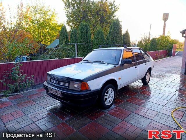 Москвич / АЗЛК 2141, объемом двигателя 1.5 л и пробегом 123 тыс. км за 450 $, фото 1 на Automoto.ua