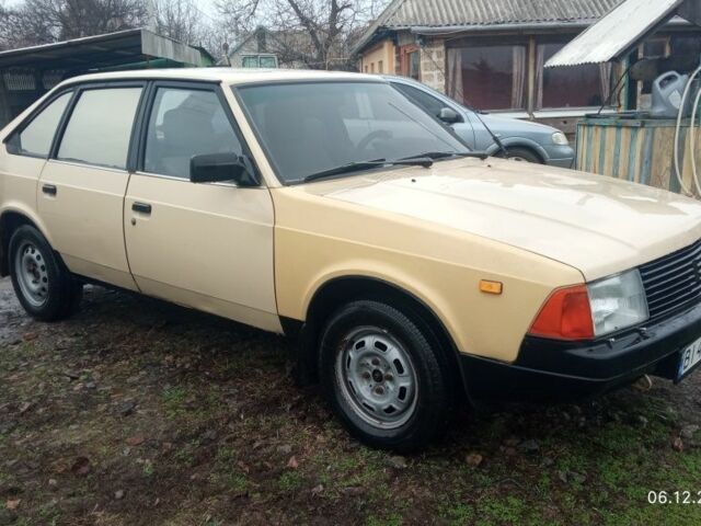 Желтый Москвич / АЗЛК 2141, объемом двигателя 1.5 л и пробегом 230 тыс. км за 522 $, фото 1 на Automoto.ua