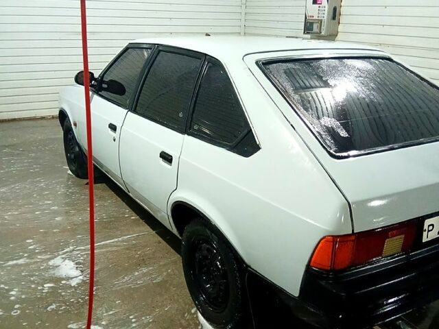 Серый Москвич / АЗЛК 2141, объемом двигателя 1.5 л и пробегом 180 тыс. км за 820 $, фото 1 на Automoto.ua