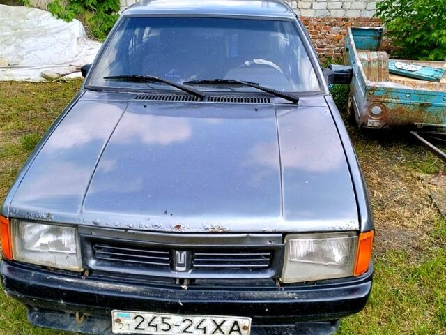 Серый Москвич / АЗЛК 2141, объемом двигателя 1.6 л и пробегом 200 тыс. км за 650 $, фото 1 на Automoto.ua