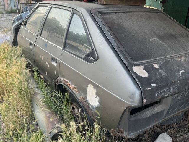 Серый Москвич / АЗЛК 2141, объемом двигателя 0 л и пробегом 100 тыс. км за 121 $, фото 1 на Automoto.ua