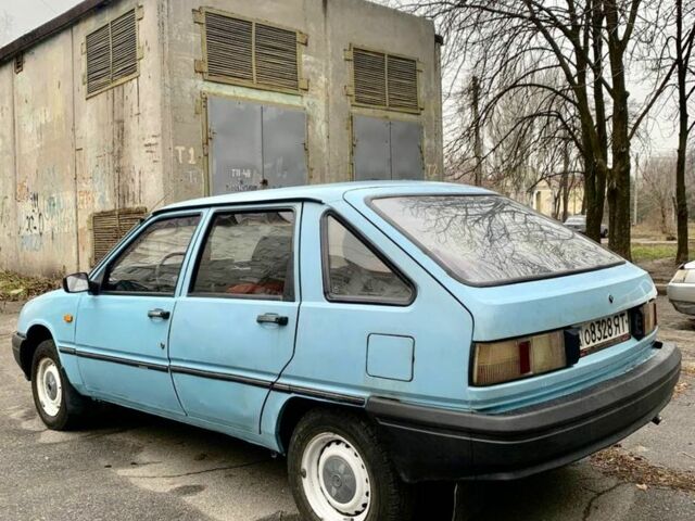 Синій Москвич / АЗЛК 2141, об'ємом двигуна 1.5 л та пробігом 140 тис. км за 497 $, фото 1 на Automoto.ua