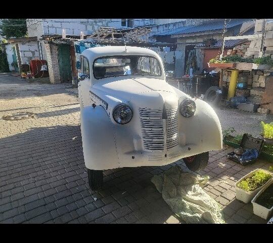 Белый Москвич / АЗЛК 401, объемом двигателя 0 л и пробегом 300 тыс. км за 2500 $, фото 1 на Automoto.ua