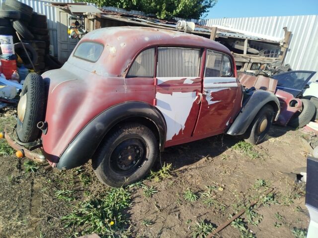 Москвич / АЗЛК 401 1951 в Одессе на Automoto.ua Красный Москвич / АЗЛК 401, объемом двигателя 1 л и пробегом 30 тыс. км за 1000 $, фото 1 на Automoto.ua