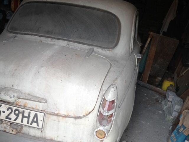 Белый Москвич / АЗЛК 403, объемом двигателя 0 л и пробегом 100 тыс. км за 261 $, фото 1 на Automoto.ua