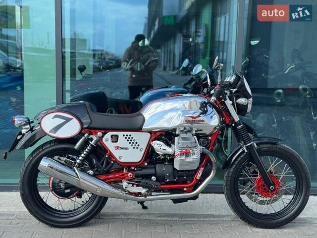 Красный Мото Гуззи В7 Рэсер, объемом двигателя 0.75 л и пробегом 8 тыс. км за 7499 $, фото 1 на Automoto.ua