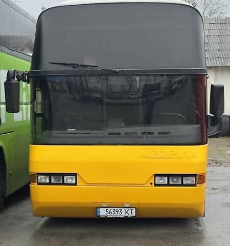 Желтый Неоплан 116, объемом двигателя 12 л и пробегом 8 тыс. км за 11000 $, фото 1 на Automoto.ua