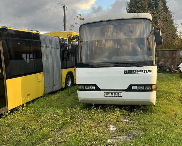 Білий Неоплан Н 113, об'ємом двигуна 14.62 л та пробігом 900 тис. км за 11000 $, фото 1 на Automoto.ua