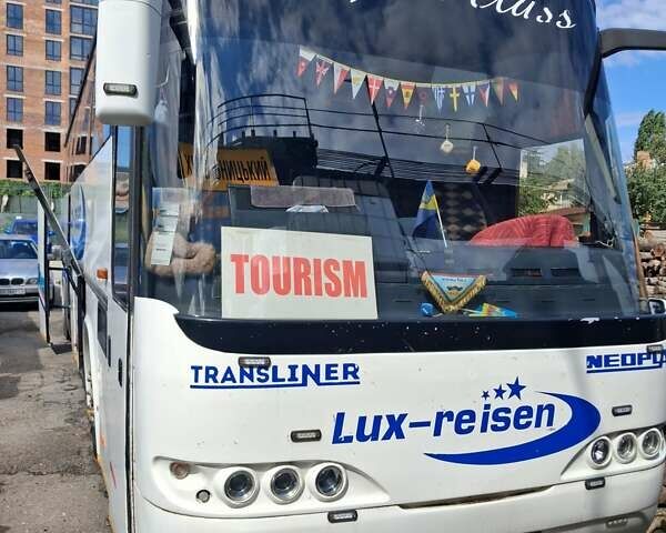 Білий Неоплан N 316, об'ємом двигуна 11.97 л та пробігом 880 тис. км за 10500 $, фото 1 на Automoto.ua