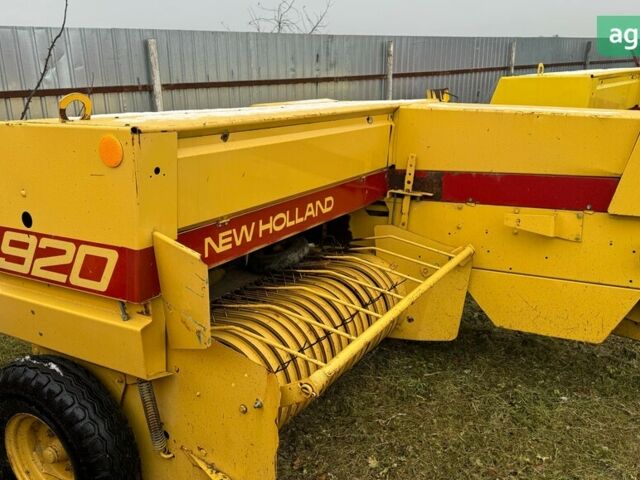 Нью Холланд 920 2000 в Бродах на Automoto.ua Нью Холланд 920, объемом двигателя 0 л и пробегом 0 тыс. км за 4250 $, фото 1 на Automoto.ua