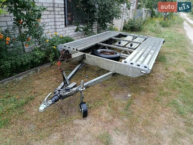 Сірий Ніевіадов BR2, об'ємом двигуна 0 л та пробігом 150 тис. км за 3700 $, фото 1 на Automoto.ua